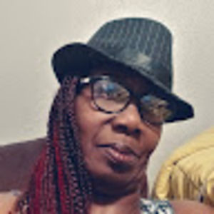 Meet your Posher, Beverly